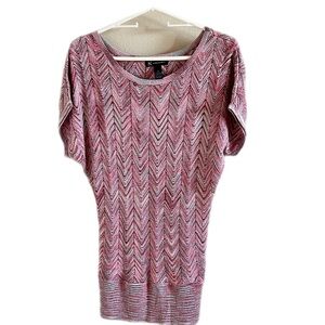 INK Tops Womens Size Medium Pink Zigzag Knit Blouse Short Sleeve